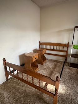FULL SIZE FRAME BED (MOVING OUT)