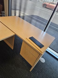 Free desk