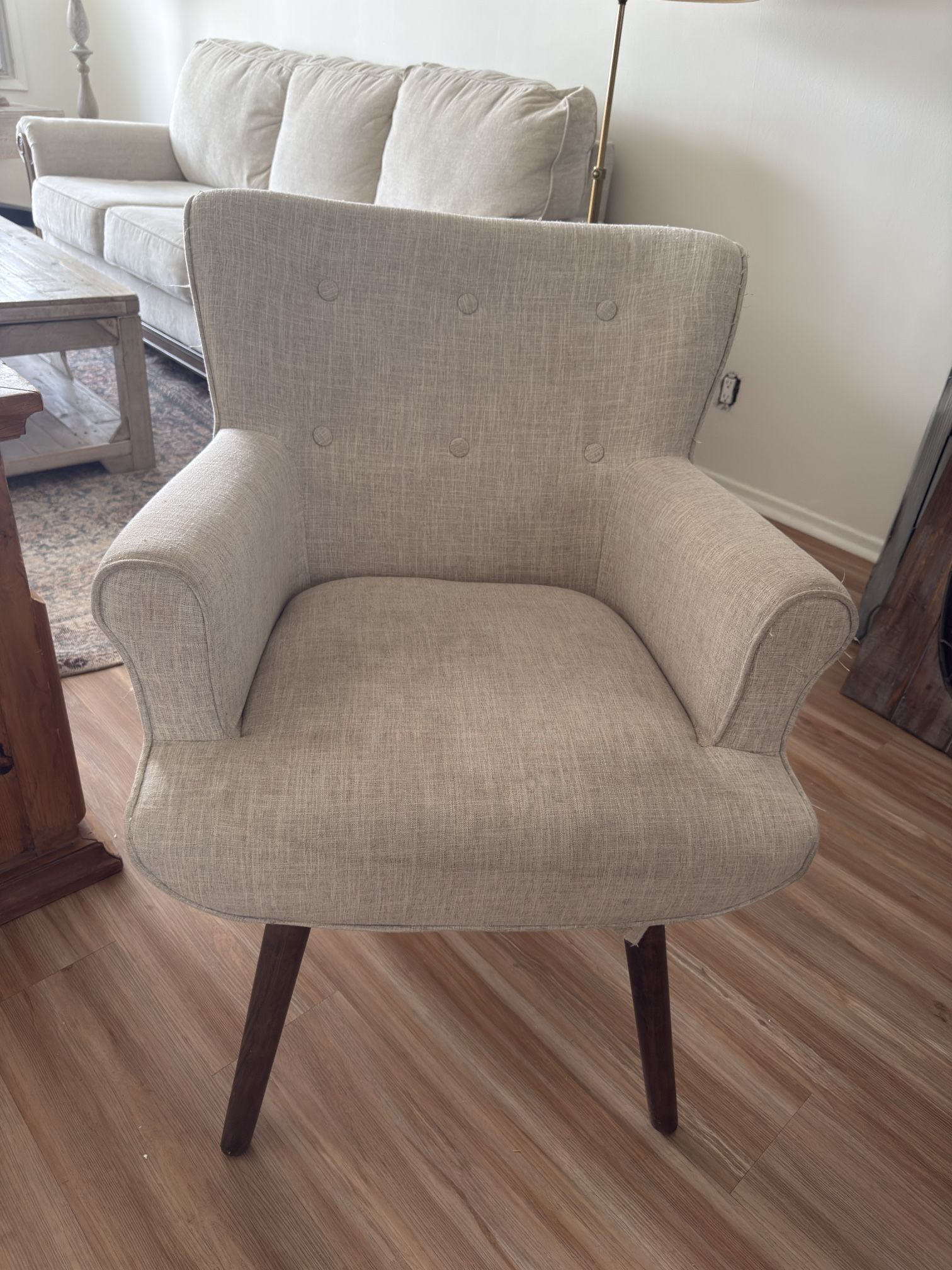 Armchair Farmhouse