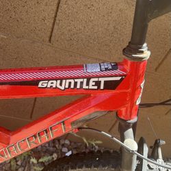 24" Dynacraft Gauntlet Boys Mountain Bike  - Adventure-Ready for Ages 12+, Durable & Fun Ride