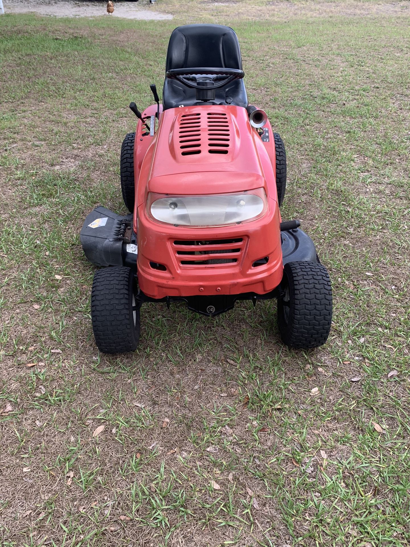Huskee LT4200 Riding Lawn Mower/tractor Well Maintained for Sale in