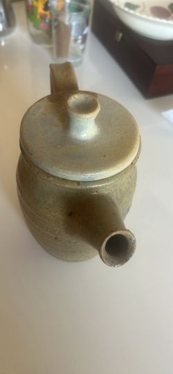 Vintage Hand-Thrown Studio Pottery Stoneware Teapot / Coffee Pot
