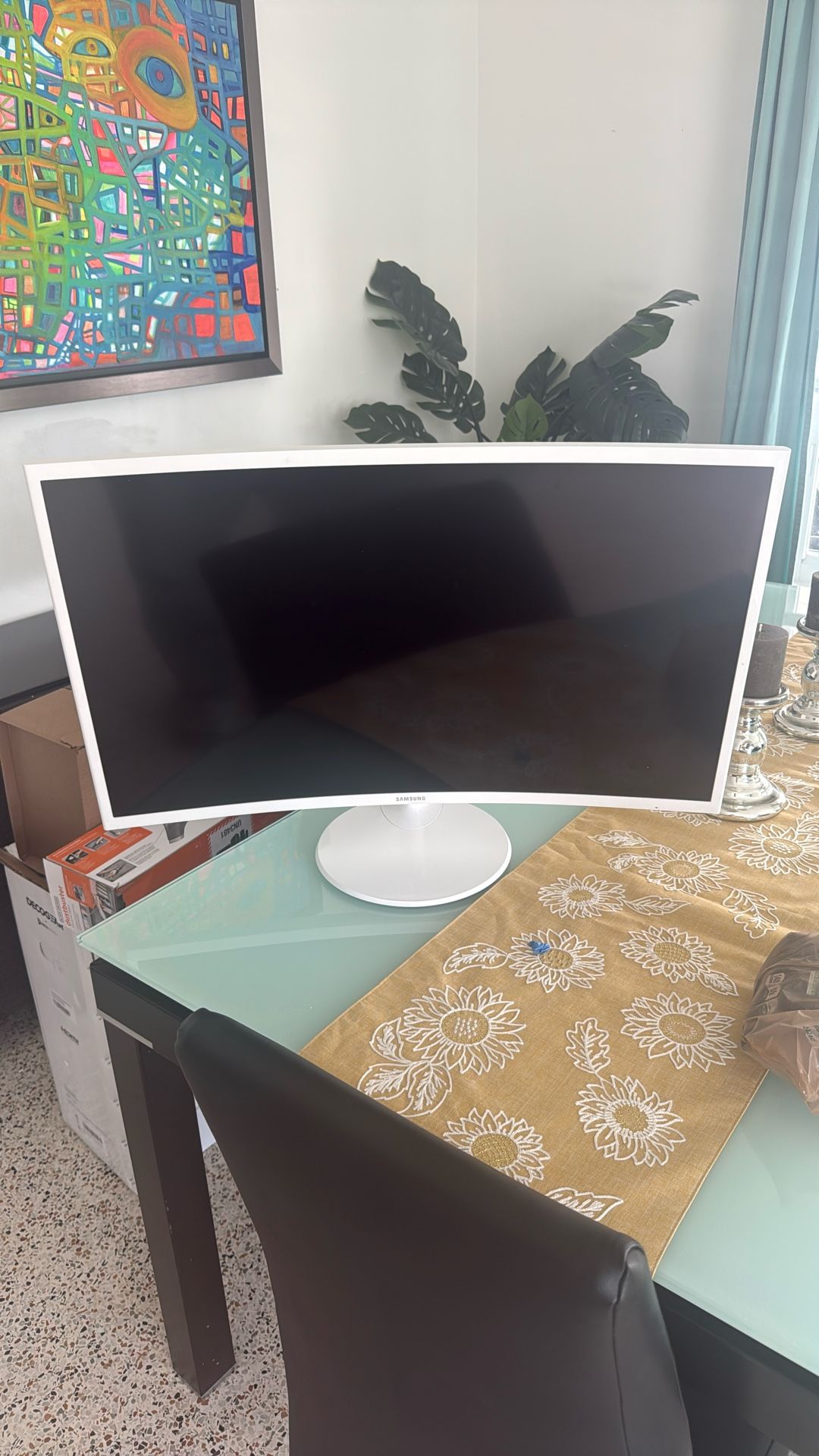 Samsung monitor (white)