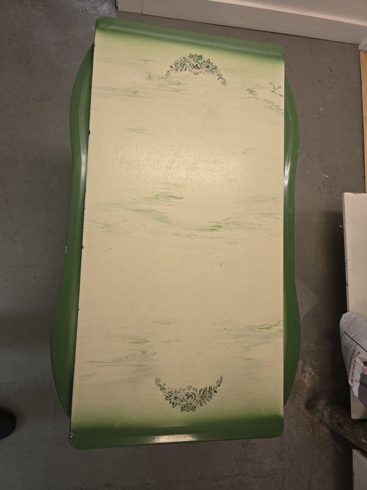 vintage enamel table top with a leaf set