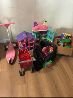 FREE TOYS!!!!!