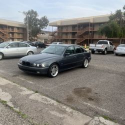 2000 BMW 540i