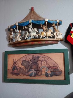 Vintage Merry Go Round Carousel Wall Decor Kids Universal Statuary corp 1979