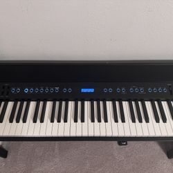 Roland FP-90X 88-key Keyboard Digital Piano And Stand