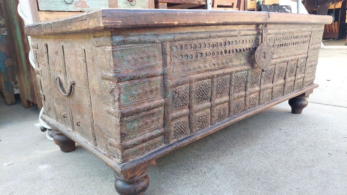 Antique Large Indian Pitara Chest /Trunk Brass Studded Coffee Table Storage
