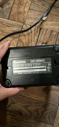 Makita DC10WD Battery Charger