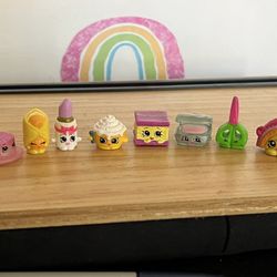 SHOPKINS BAG OF 8 for $5
