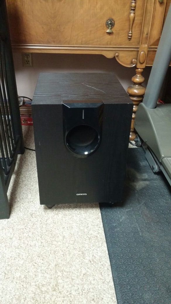 Onkyo Skw 580 Powered Subwoofer