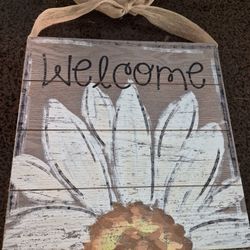 Wood welcome sign