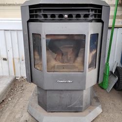 Selling Pellet Stove Comfort Built HP21 