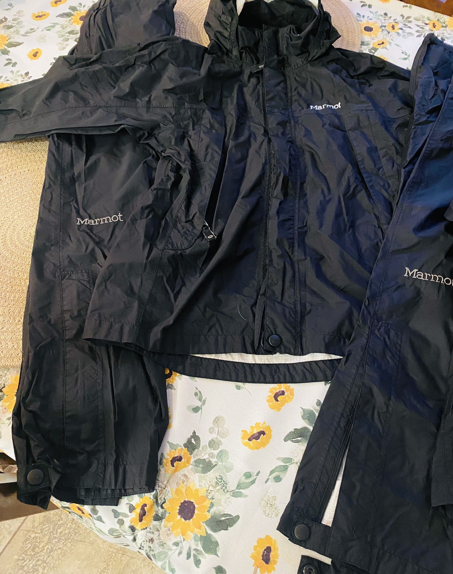 Youth Unisex Marmot Rain/Wind Jacket And Pants 