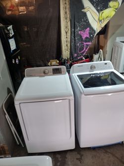 Samsung WASHER AND ELECTRIC DRYER Large Capacity