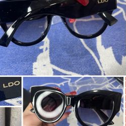 Fashionable Sunglasses 