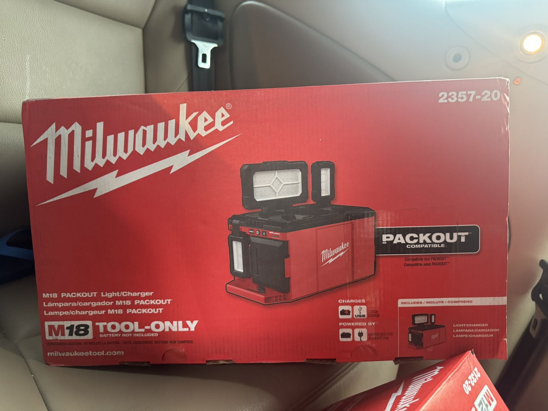 Milwaukee Pack out Light New In Box