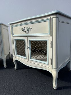 Henredon Nightstands