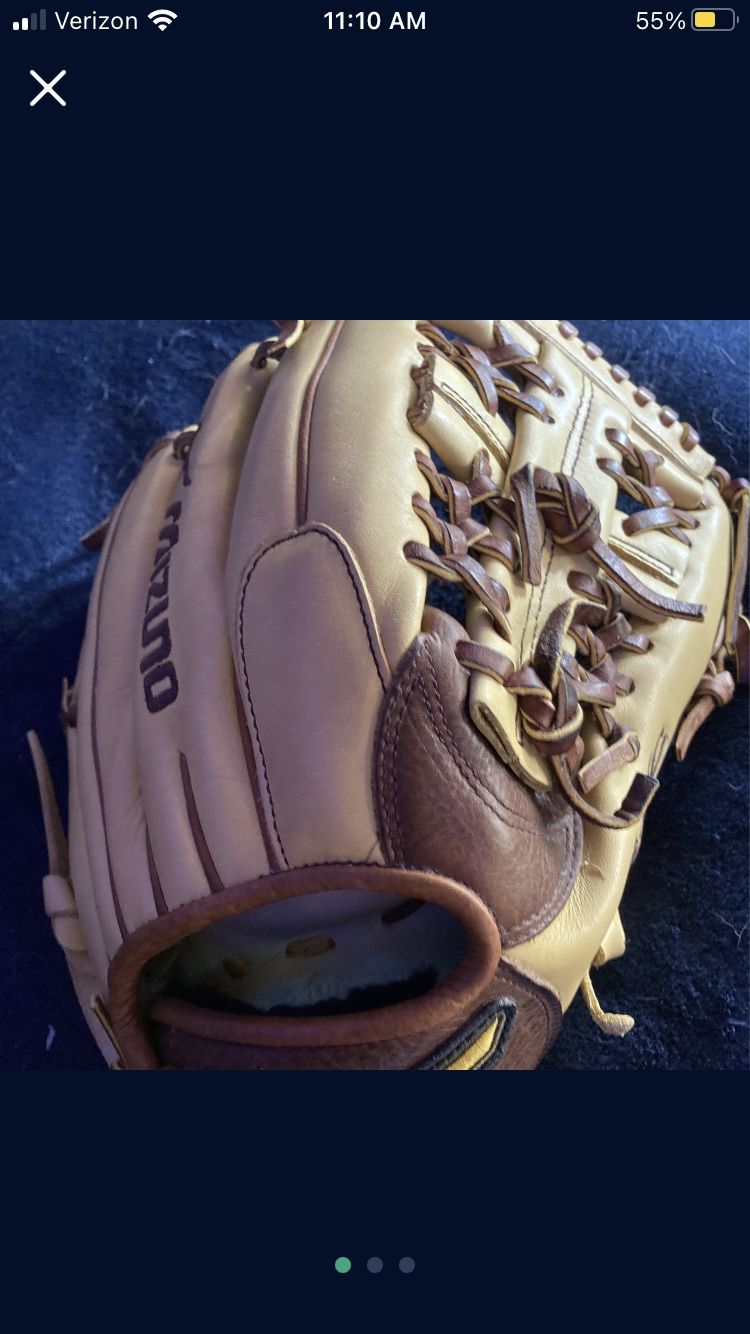 baseball glove