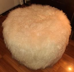 Round Tibetan Lamb Sheepskin Ottoman
