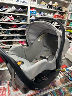 Chicco Keyfit 35 Infant Car seat