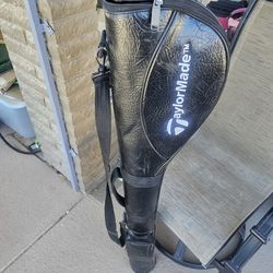 Taylormade Sunday Golf Bag holds 3 to 7 Clubs