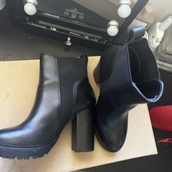 Boots Botas Booties 6/6.5