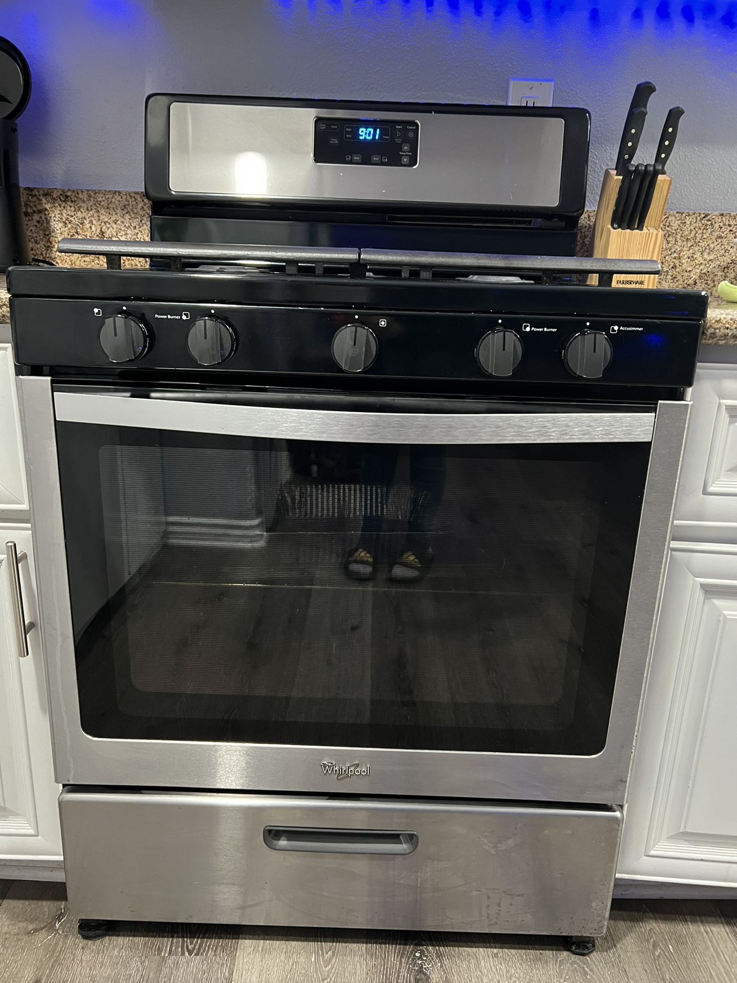 Whirlpool Gas Stove