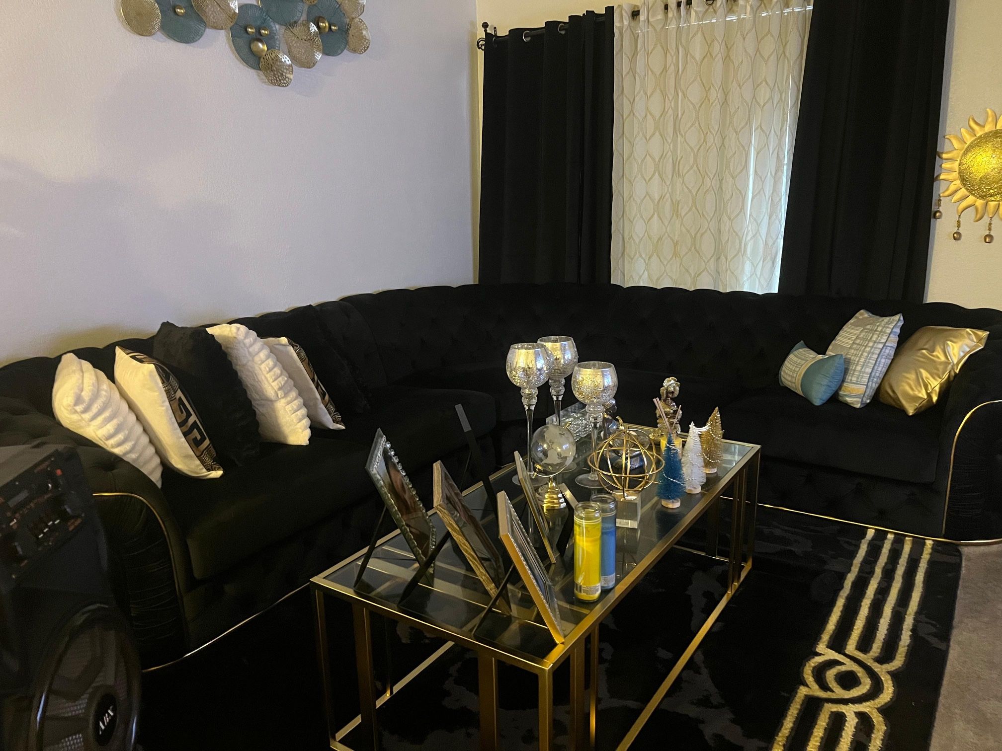 Sofá Mesa De Centro Y Alfombra