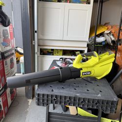 Ryobi 40V 120 MPH 550 CFM Cordless Battery Leaf Blower (Tool Only)