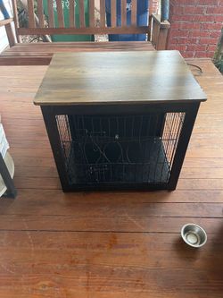 Kennel with two door openings 26” length 20” width and 24” heights