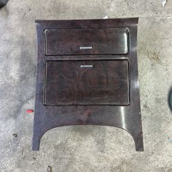 Escalade Cup Holder Assembly