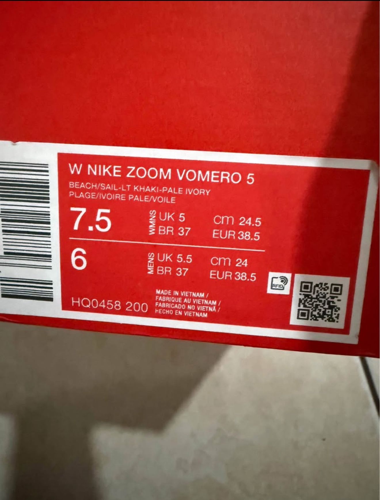 W Nike Vomero 5