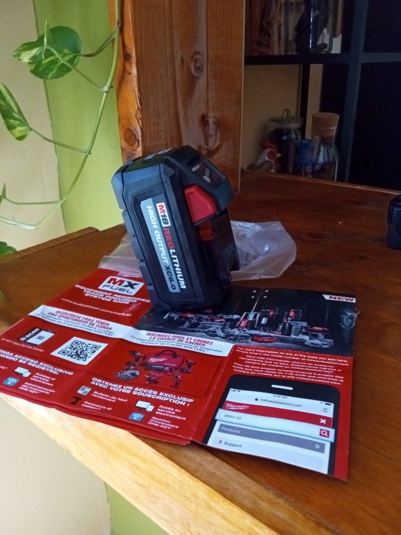 Milwaukee 18 V New Battery 6.0 AH.