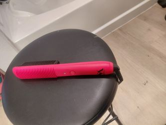 Straight Ahead Modern hot comb curler/straightner