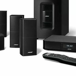 Bose Cinemate 520 Surround sound system with 4K pass through console, wireless subwoofer