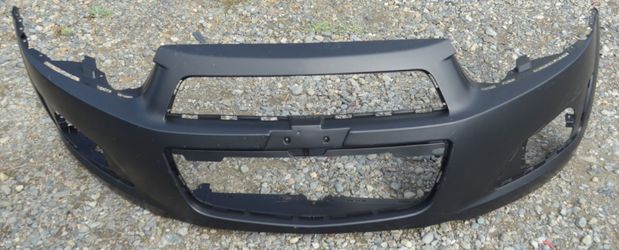USED AFTERMARKET REF#U0223 || 2012-2016 CHEVROLET SONIC || FRONT BUMPER COVER ONLY