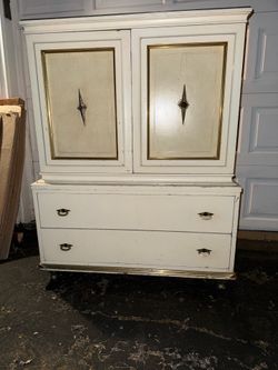 American of Martinsville 6 Piece MCM suite: Beautiful, Glamorous, and Slightly Traumatized