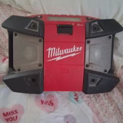 Milwaukee Job Site Radio
