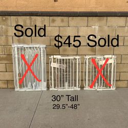 NEW Baby/Pet Gate, Auto Close Dog Gate for, Stairs & Doorway, Easy Walk Through Pet Gate