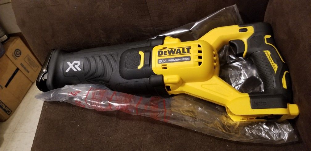 Sawzall Dewalt 20v Motor Brushless New Condition TOOL ONLY