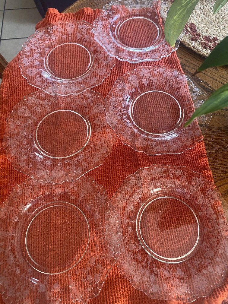 Set of 6 Cambridge Rose Point 8” Salad Plates #3900/22 Clear Crystal