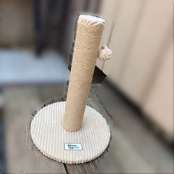 Whiskers and Mittens cat scratching post