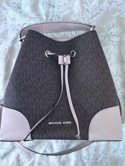 Michael Kors Bucket Bag