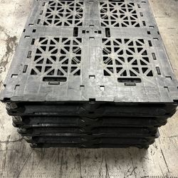 HEAVY DUTY PLASTIC PALLETS 48 X40 $25