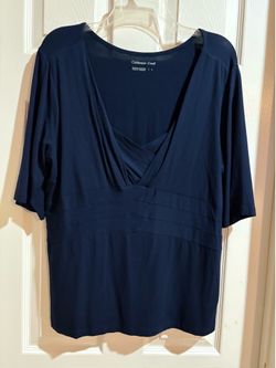 Coldwater Creek Navy Blue Surplice Top - women’s size Large - Name Brand clothes - Simi valley