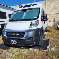 2021 Roadtrek Play
