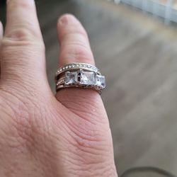 Woman's Ring
