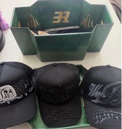 31 Hats  x Benavidez set